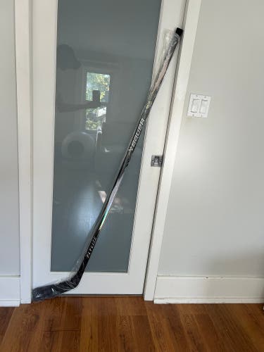 Senior Bauer Vapor FlyLite Right Handed Hockey Stick P92 Pro Stock (New)