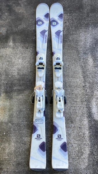 Used Women's Salomon White 143 cm Skis | SL10 Bindings | Max DIN 10