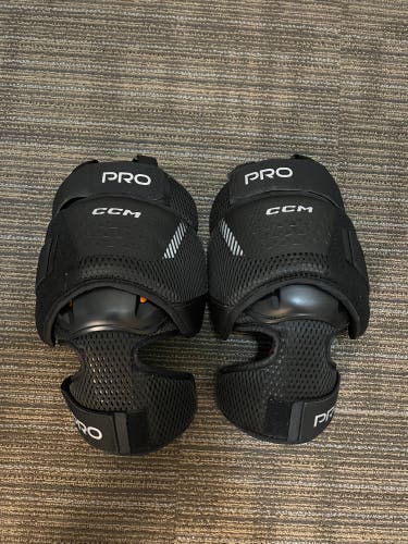 CCM KP Pro Knee Guard - SR