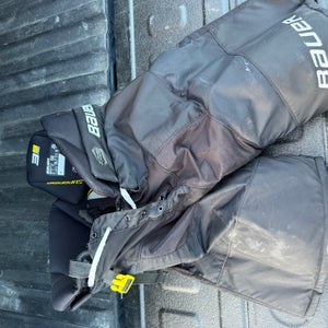 Men's Senior XL Bauer Supreme 3S Pro Hockey Pants (Used)