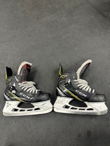 CCM Super Tacks AS1 Hockey Skates Regular Width Pro Stock 9.5 (Used)