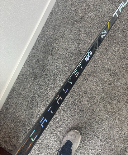 True Catalyst 9x3 Hockey Stick, Right Shot (New)