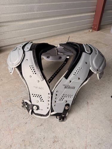 Schutt XV Flux Shoulder Pads (2024, Adult Sizes M–XXL)