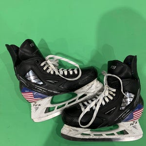Senior True Pro Custom Hockey Skates 9 (Used)