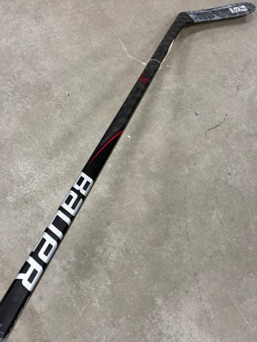 Senior Bauer Vapor APX Hockey Stick Right Handed (Used)