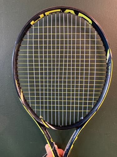 Used HEAD Graphene Extreme MP Tennis Racquet