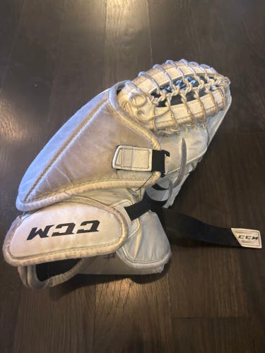 CCM Extreme Flex E5.5 Regular (Used)