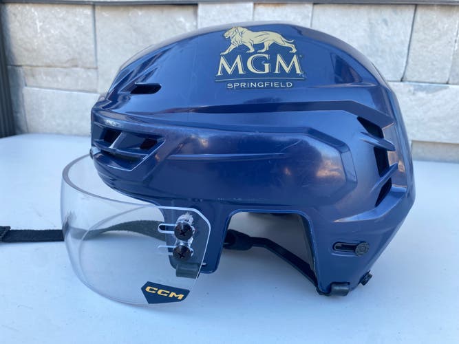 CCM Resistance Pro Stock Hockey Helmet Visor Combo Medium 5271