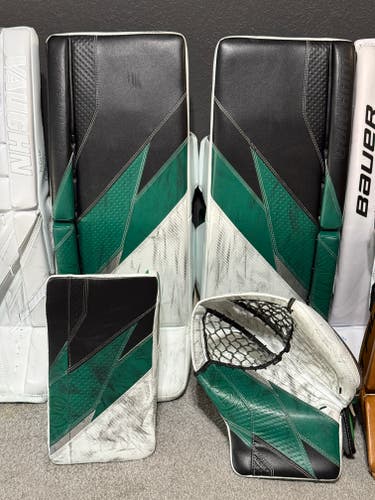 USED Warrior Ritual 32+1 G7 RTL Regular Goalie Full Set