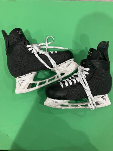 Senior True Pro Custom Hockey Skates 9 (Used) NO STEEL