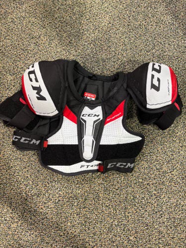 Small Junior CCM JetSpeed FT475 Shoulder Pads (Used)