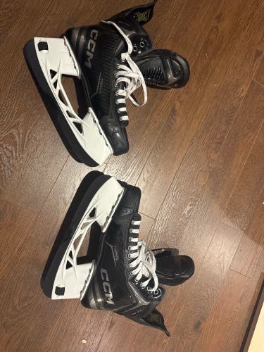 2024 CCM Tacks XF Pro Hockey Skates Narrow Width 9 (Used)