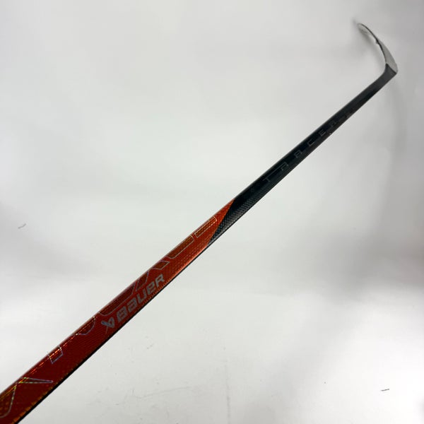Repaired Right Handed Orange Bauer Tracer - 95 Flex P28 Curve Grip - #E114