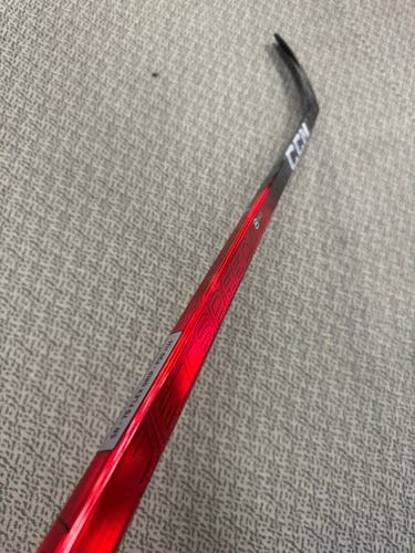 Senior Red CCM JetSpeed FT8 Pro Right Handed Hockey Stick P29+1/4 (New) 75 Flex