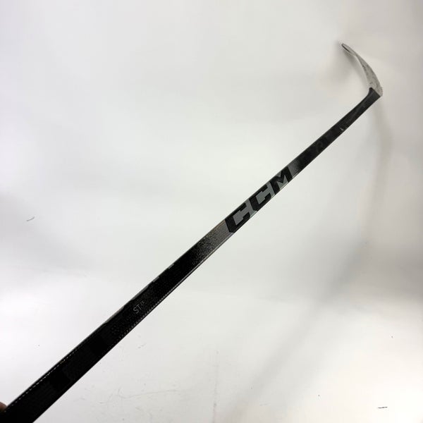 Repaired Right Handed CCM Trigger 10 Pro - 75 Flex P86 Curve Grip - #E103