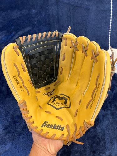 Brown Franklin Fieldmaster RH Pitcher's Baseball Glove 12.5" (Used)