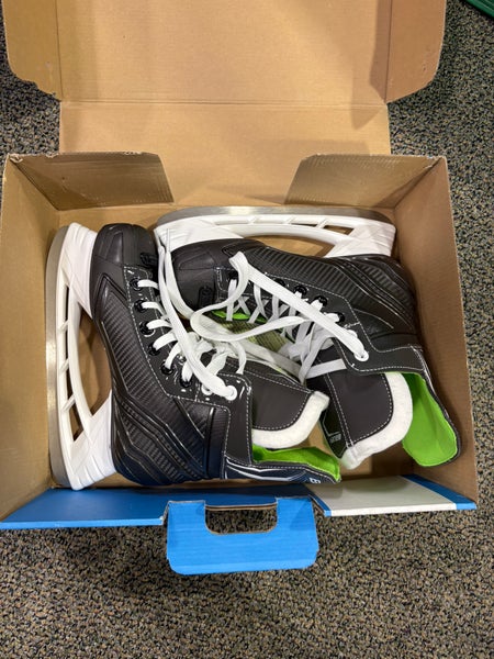 Junior Bauer XLS Hockey Skates Regular Width Size 3 (New)
