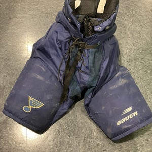 Senior Large Bauer Hockey Pants Pro Stock | St. Louis Blues (Used)