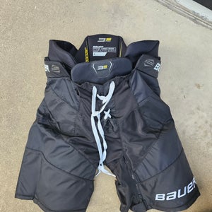 Intermediate Large Bauer Supreme 3S Pro Hockey Pants (Used)