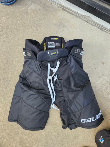 Intermediate Large Bauer Supreme 3S Pro Hockey Pants (Used)