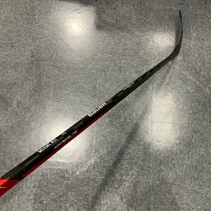Senior Bauer Vapor Hyperlite Hockey Stick Right Handed P28 Pro Stock (New)