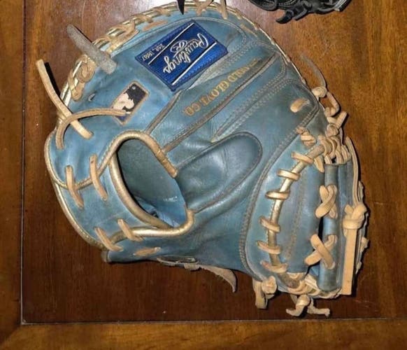 Rawlings Heart of the Hide RH Catcher's Baseball Glove 32.5" (Used)