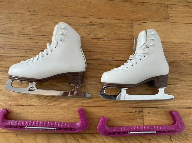 Jackson Ultima Mystique Figure Skates C Junior 1 (Used)