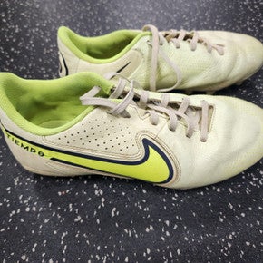 Used Nike Soccer Cleats Green Senior 5.5 11849-S000032514