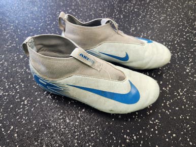 Used Nike Soccer Cleats Royal Blue Junior 03.5 11849-S000032517