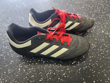 Used Adidas Soccer Cleats Black And White Junior 03.5 11849-S000031461