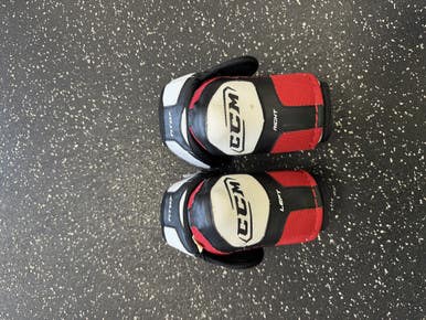 Used CCM FIT 07 Junior Elbow Pads MD 11849-S000032611