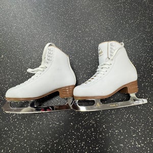 Used Jackson MYSTIQUE WomensFigure Skate White Senior 5.5 11849-S000032666