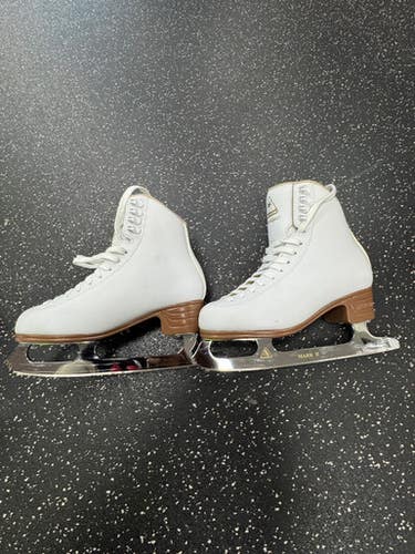 Used Jackson MYSTIQUE WomensFigure Skate White Senior 5.5 11849-S000032666