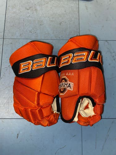 Like new Bauer Vapor Pro Team Gloves 13”