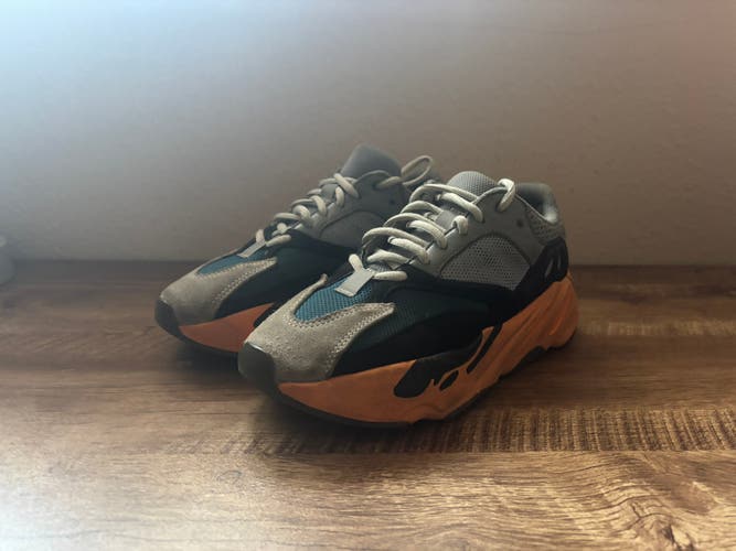 Adidas Yeezy Boost 700 'Wash Orange' size 5.5 lightly used
