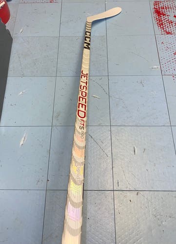 Lightly Used CCM FT5 pro white p28 70 flex RH