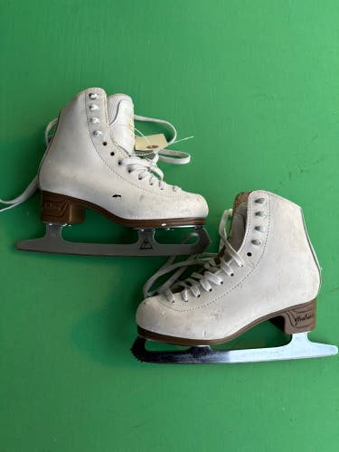 White Jackson Ultima Artiste Figure Skates Junior 2