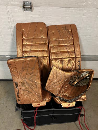 32" True Catalyst PX3 Regular Goalie Full Set Pro Stock (Used)