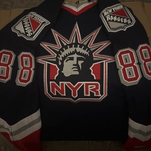 NY Rangers Eric Lindros alternate jersey. XXL