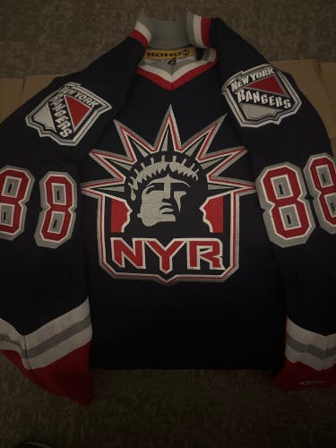NY Rangers Eric Lindros alternate jersey. XXL