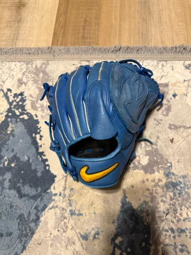 Nike Signature Model RH Pitcher's Baseball Glove 11.5" (Used)