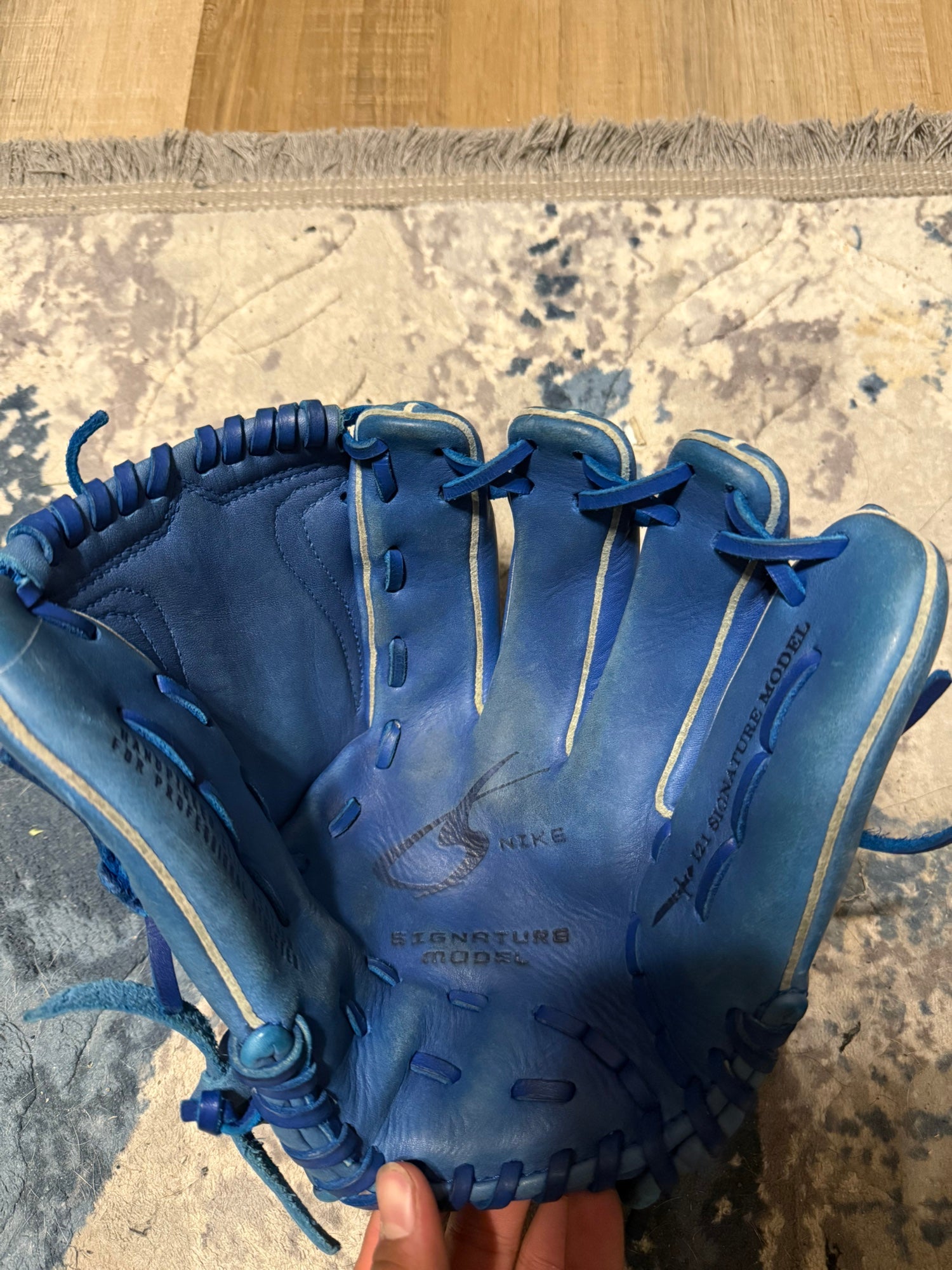 Nike Signature Model RH Pitcher's Baseball Glove 11.5