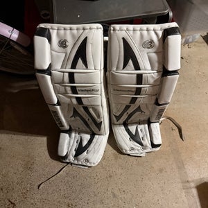 32" Vaughn Velocity V3 Goalie Leg Pads (Used)