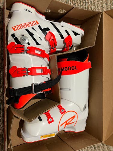 New Size 26.5 Rossignol Hero World Cup ZA Ski Boots