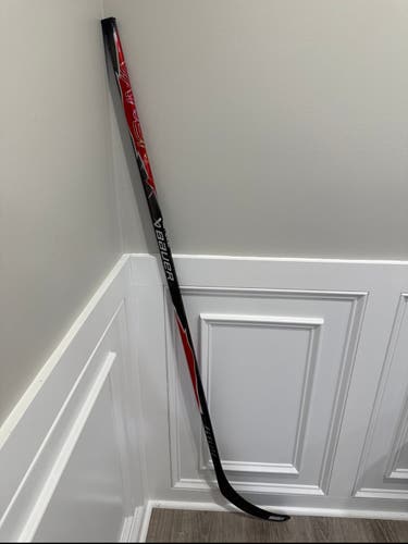 Senior Bauer Vapor FlyLite Right Handed Hockey Stick P92 (New)
