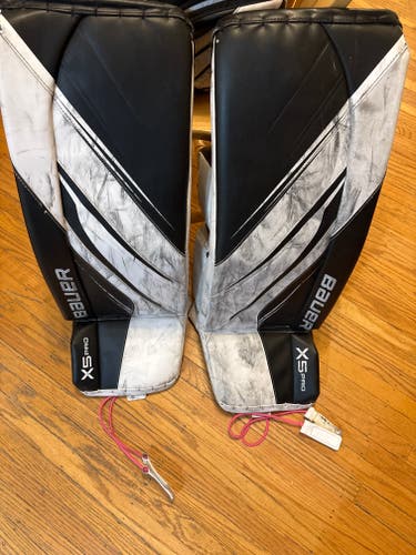 2023 Large Bauer Vapor X5 Pro Goalie Leg Pads (Used)