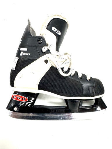 Used CCM TACKS 152 Junior Hockey Skate Junior 02 11860-S000299385