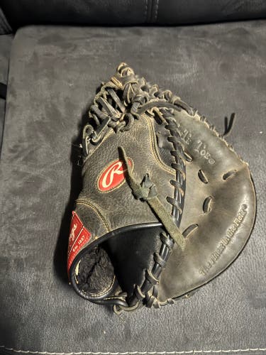 Used Rawlings RENEGADE BB/SB Catchers RH Throw Black 32 1/2"