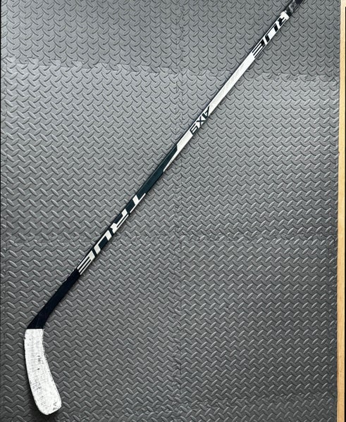 Austin Matthews True AX9 Left Hand Hockey Stick P92 Pro Stock (Used)