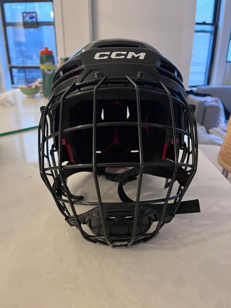 Senior Medium CCM Tacks 70 Helmet (Used)